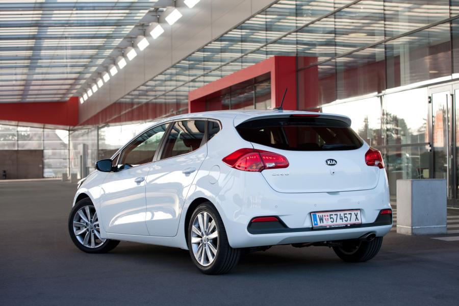  Kia cee&rsquo;d 2012 года  (фото 58 из 72)